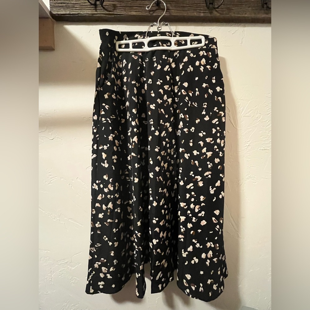 Elegant Black and Cream Women's Skirt